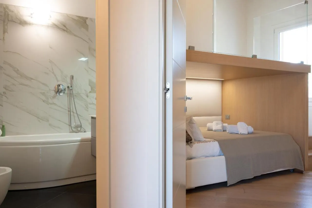 L'Angelica Loft Apartment Lake View - Desenzano Del Garda