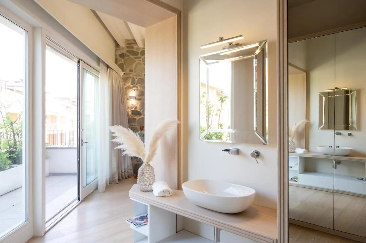 L'Angelica Loft Apartment Lake View - Desenzano Del Garda